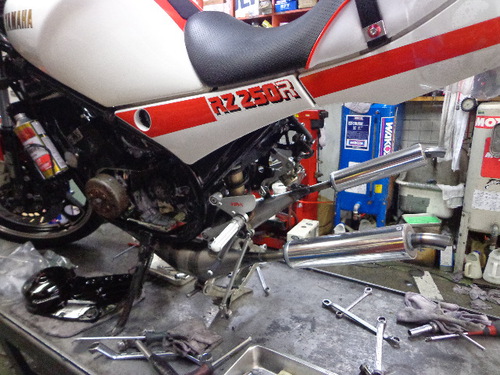 RZ250Ｒスイングアーム交換