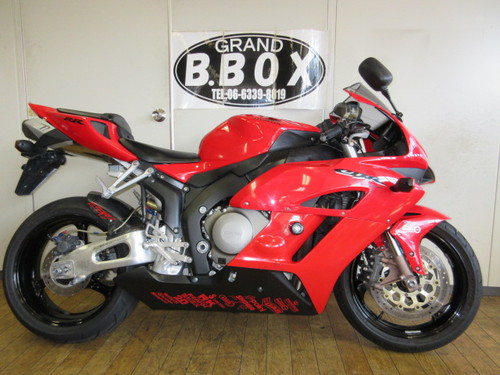 赤い極上CBR１０００RR　入庫！！！
