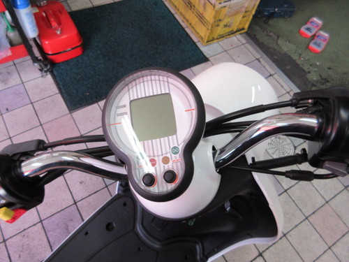 電気で走るビーノ