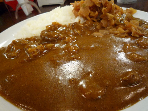 いっぱいの福神漬けをお供に喰らう