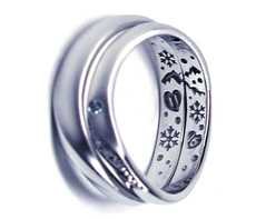 オーダーメイドの雪の結晶の婚約指輪・結婚指輪セットで完成しました♪大阪