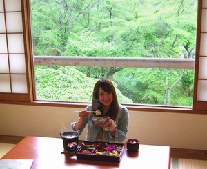 里山で観るホタル