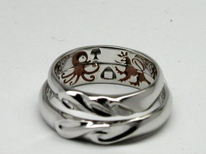 「ライオン＆たこ」の結婚指輪　オーダーマリッジリング