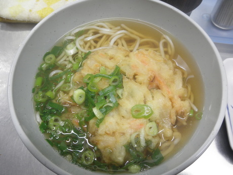 京橋 立ち食いそば『松屋』さんでランチ。