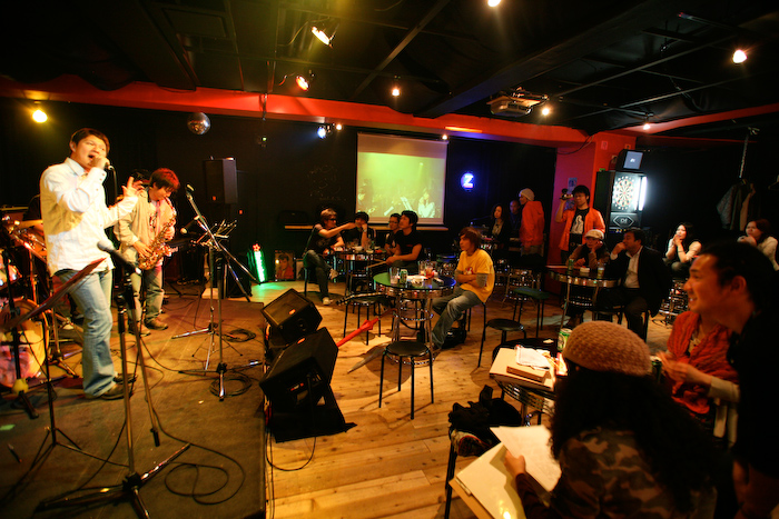 ライブハウスでセッション