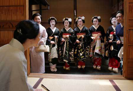 お中元とは本当はお先祖へのお供え物でした お中元とは本当はお先祖へのお供え物でした