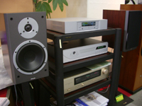 DYNAUDIO+LINNセットで展示中