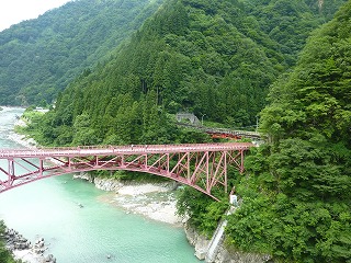 黒部峡谷トロッコ列車