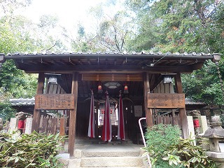 磐手杜(もり）神社