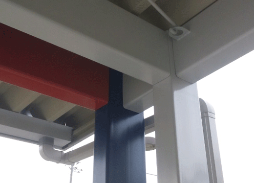 雨よけから価値ある空間へ…カッコつけすぎ?