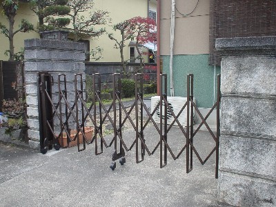 YKKカーゲート レイオス伸縮門扉施工 奈良県御所市