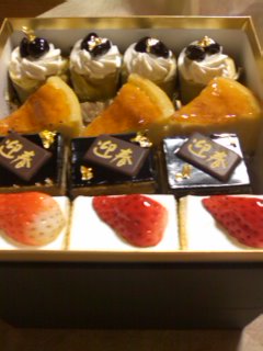 ケーキのおせち