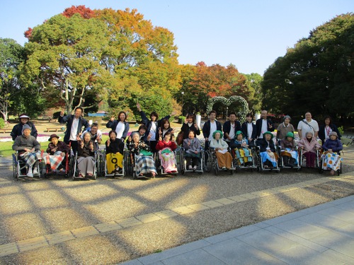 11月遠足（長居公園内植物園）