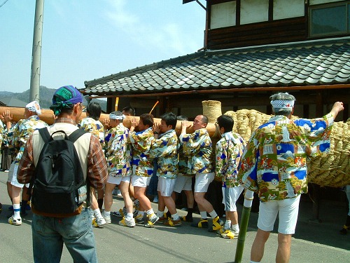 原地区の「大蛇祭り」