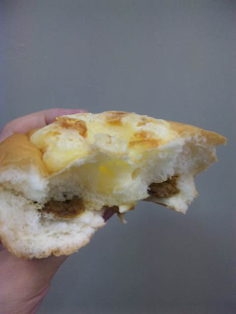 穂 焼きカレーパン♪