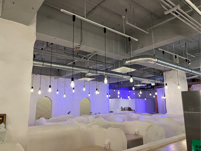 夜アイス専門店「アメ村でアイス」で、話題のクラッキングアサイーボウルをいただきます♪