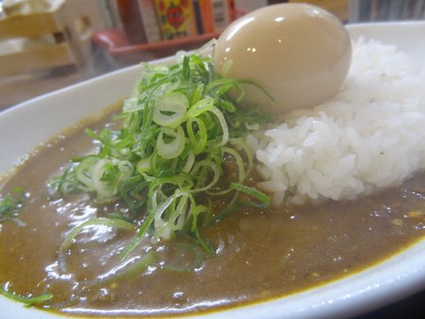 ソーシャルメディアの繋がりから小学校からの親友にキーマカレーのお店でビックリ出会う＠神戸　元町通り三丁目