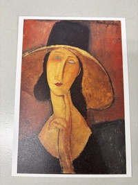 ずっと眺めていたいモディリアーニの作品ですね。《大きな帽子をかぷったジャンヌ・エビュテルヌ》　僕をじっと見てない。
