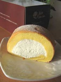 おお！これが噂の「堂島ロール」！！