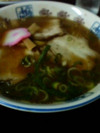 井出商店のラーメン