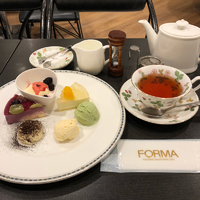 FORMA 近鉄上本町店（蔵王チーズと季節ケーキのデザート（紅茶ポット））