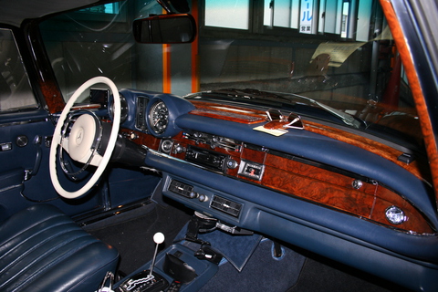 メルセデス･ベンツ 280SE 1970　でご来店