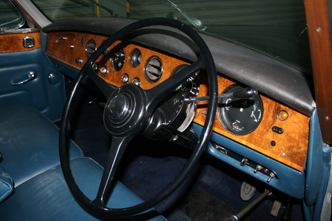 超高級車コレクター Pさん のガレージを訪問しました