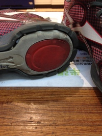 Reebok  カカト修理