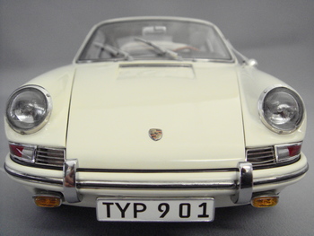 CMC 1/18 ポルシェ911(TYP901)