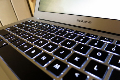 MacBookAir 13インチモデル購入しました。