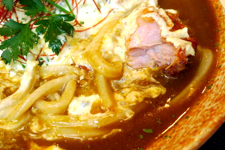 情熱うどん讃州の「鶏唐タルタルカレーうどん」を頂く。