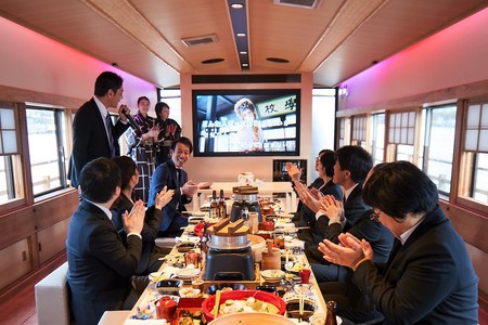 屋形船カラオケ