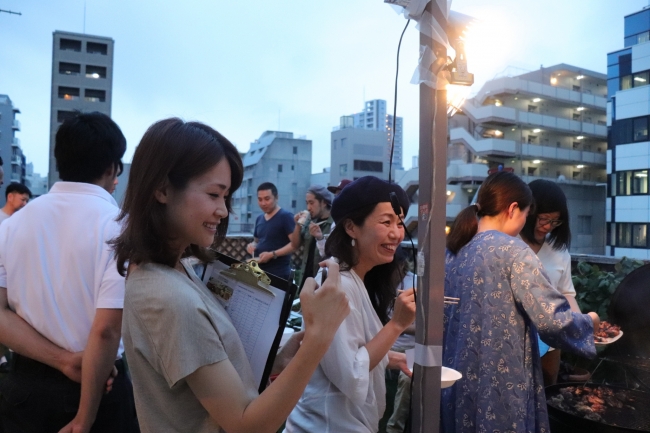 イノシシ肉でBBQ！オフィス街 肥後橋のど真ん中で開かれた『ナガサキビル村民祭』＠ROUGH LABO