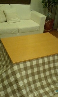 コタツを出しました