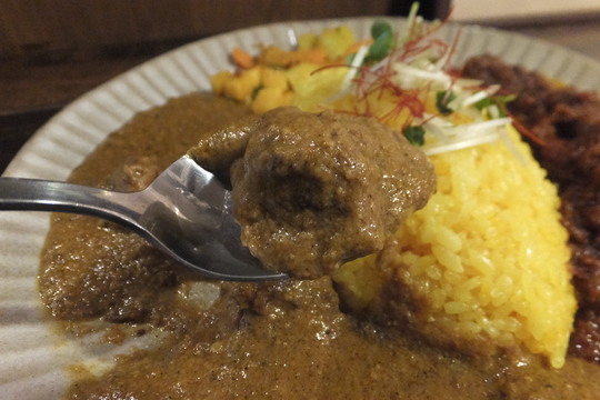 本町・立売堀　「スパイス食堂　ニッキ」　辛さがキリッと美味しいチキンマサラが旨い！