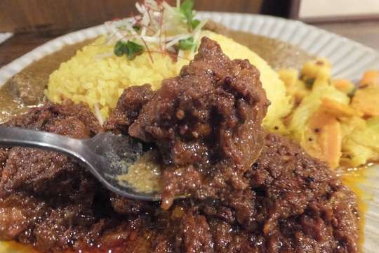 本町・立売堀　「スパイス食堂　ニッキ」　辛さがキリッと美味しいチキンマサラが旨い！