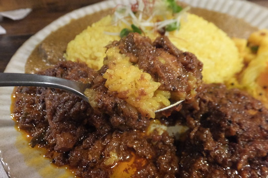 本町・立売堀　「スパイス食堂　ニッキ」　辛さがキリッと美味しいチキンマサラが旨い！