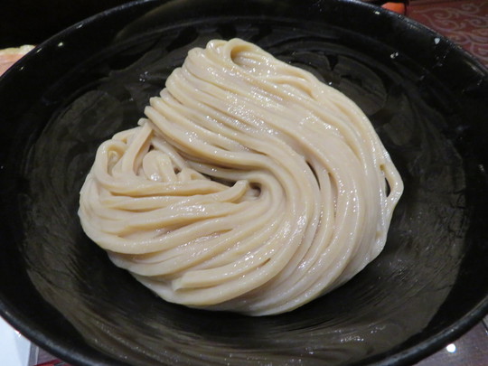 神戸・六甲道　「つけ麺　繁田」　大人気の絶品濃厚つけ麺！