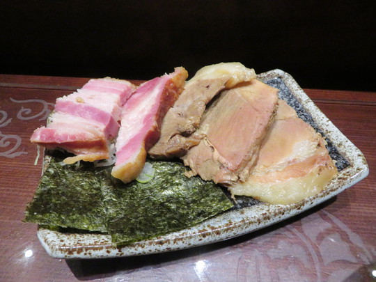 神戸・六甲道　「つけ麺　繁田」　大人気の絶品濃厚つけ麺！