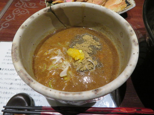 神戸・六甲道　「つけ麺　繁田」　大人気の絶品濃厚つけ麺！