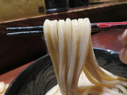 神戸・六甲道　「つけ麺　繁田」　大人気の絶品濃厚つけ麺！