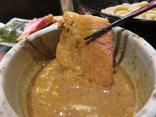 神戸・六甲道　「つけ麺　繁田」　大人気の絶品濃厚つけ麺！