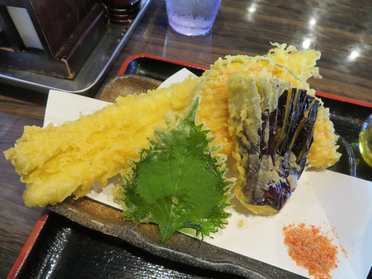 門真・新橋　「三ッ島真打」　イリコの旨味が詰まった絶品出汁と圧力鍋で最高にグミったうどんの最強ひやかけ！