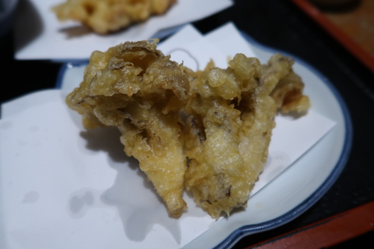 東大阪・新石切　「手打ち　草部うどん　のらや」　まろやかで旨味ある牛肉カレーうどん！