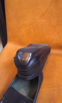 ドライビングシューズのカカト修理