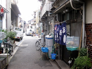 路地裏で見つけた昭和　　「野村」（福山市・鞆の浦）