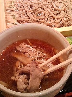 御鷹茶屋＠大阪・梅田　　   【肉うどん・肉そば】