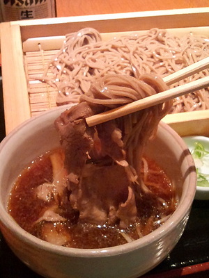 御鷹茶屋＠大阪・梅田　　   【肉うどん・肉そば】