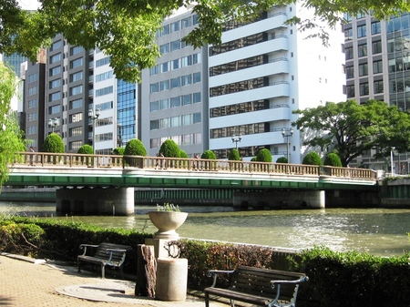 栴檀木橋