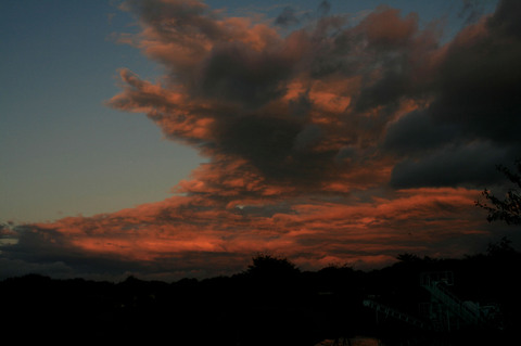 ヒガシの空